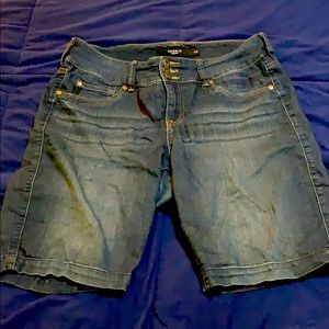 Size 12 torrid Bermuda shorts